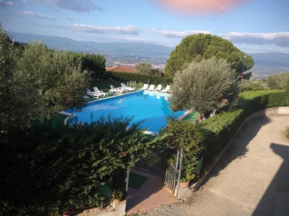 Agriturismo Pingitore Luzzi Eksteriør billede