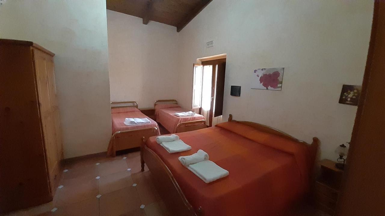 Agriturismo Pingitore Luzzi Eksteriør billede